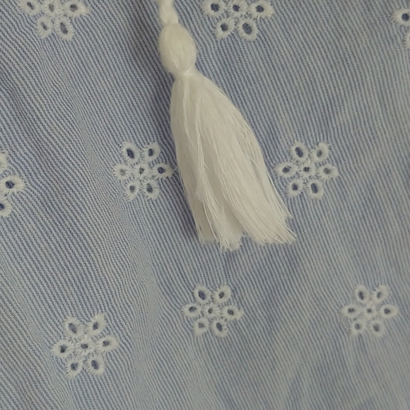 H&M eyelet long sleeve summer blouse - Picture 3 of 3